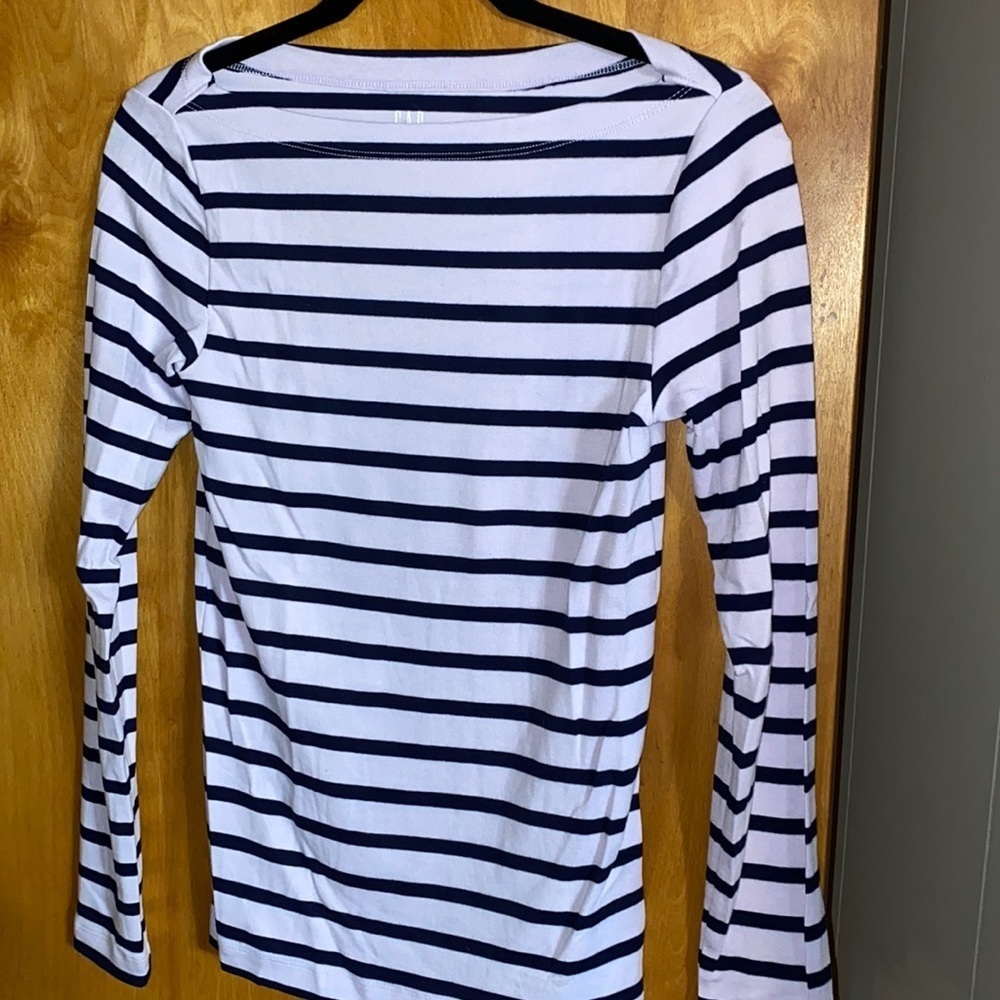 Gap top
